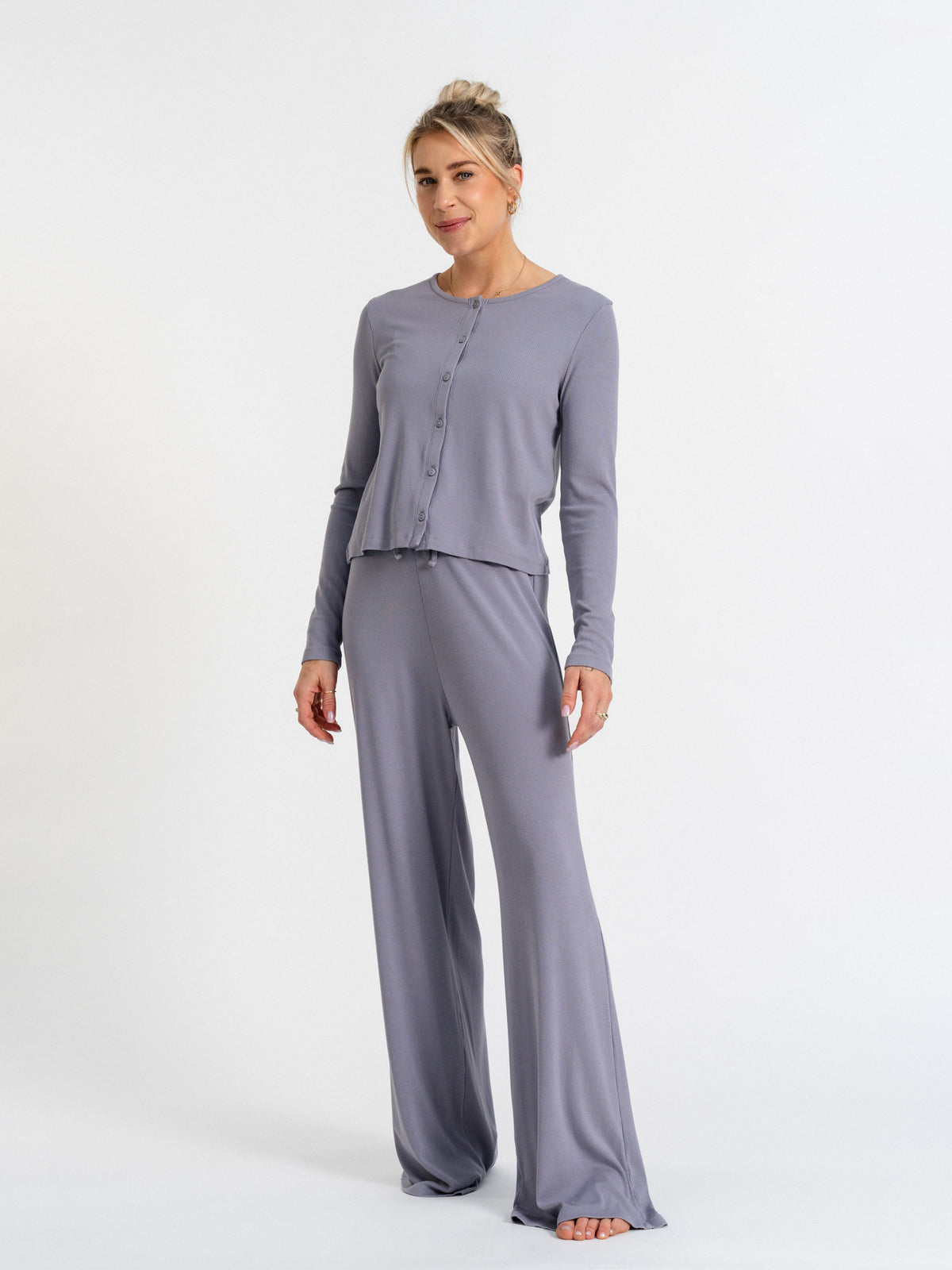 Joluun Studio Cardigan Emma und extra lange Hose Jenny  - Damen Pyjama Mix und Match in Velvet Grey