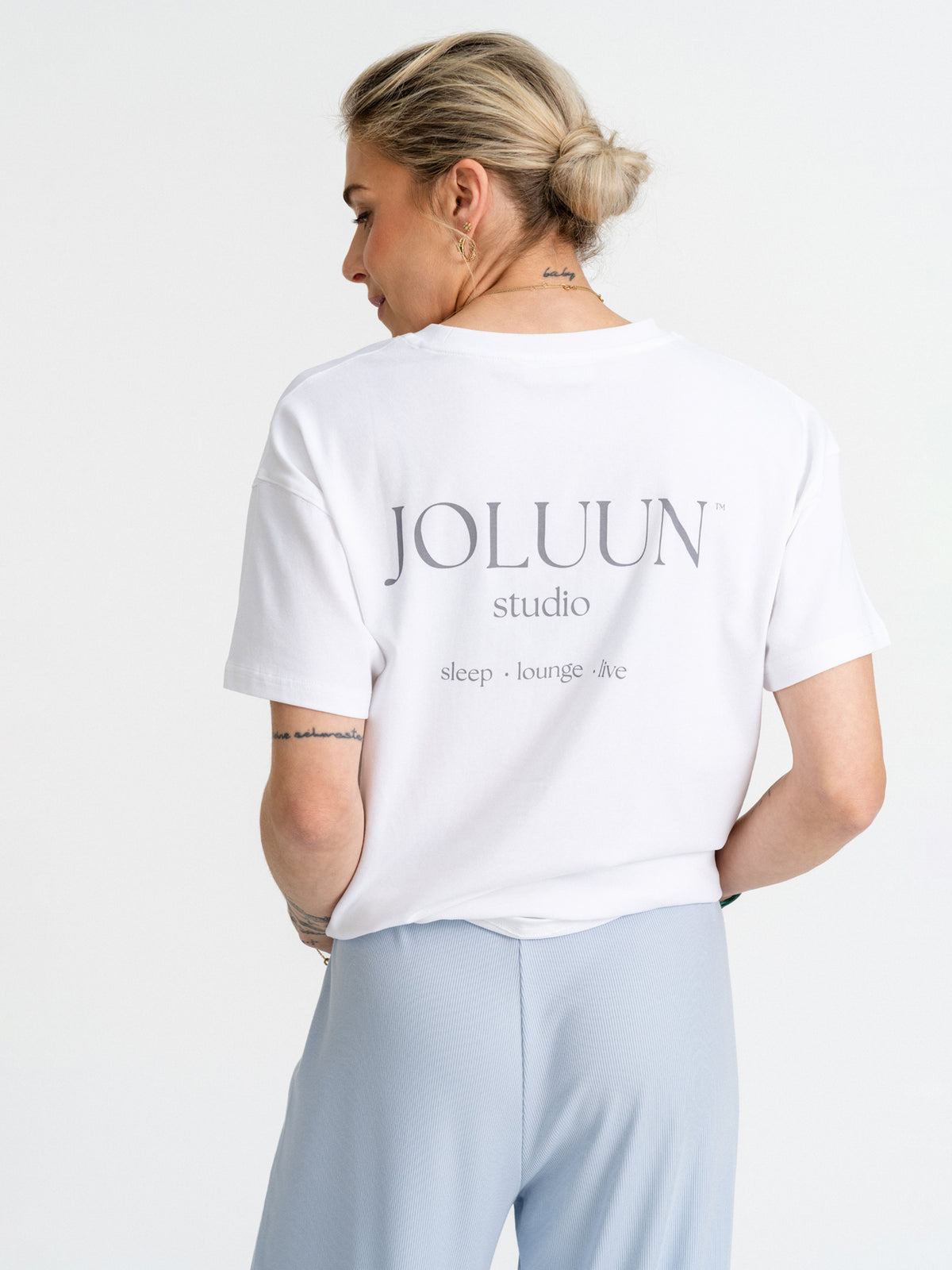 Joluun Studio Jolina T-Shirt ultraweiche Baumwolle mit Stretch white - sleep lounge live 
